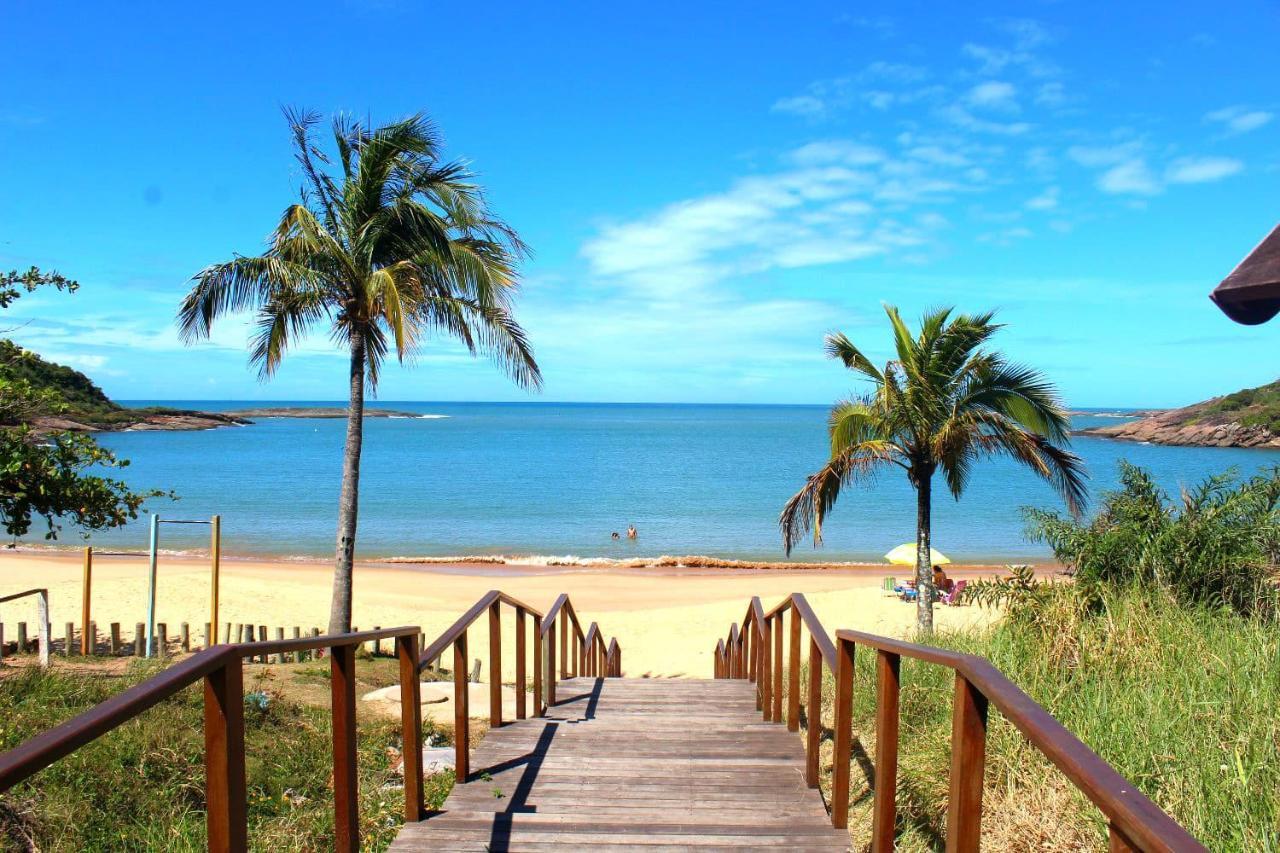Apartamento Vista Mar: Beachfront 2-Bedroom with Elevator and Wi-Fi Guarapari Exterior photo